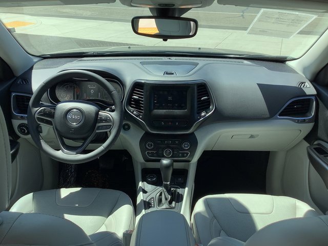 Used 2021 Jeep Cherokee Latitude Lux w/ Trailer Tow Group image 6