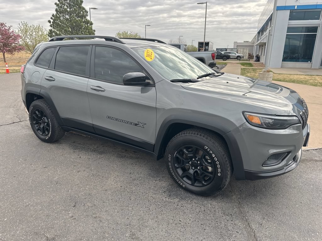 Used 2022 Jeep Cherokee Latitude AWD/4WD image 36