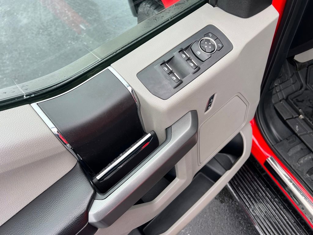 Used 2017 Ford F150 XLT image 13