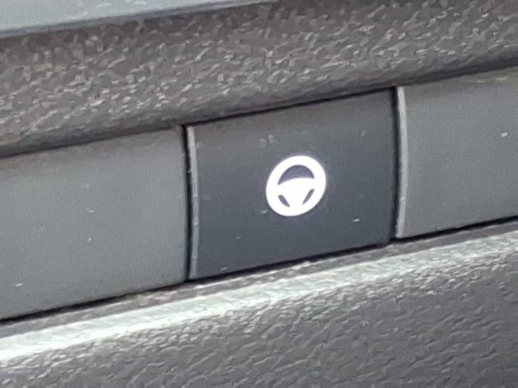 Used 2021 Nissan Rogue SV image 15