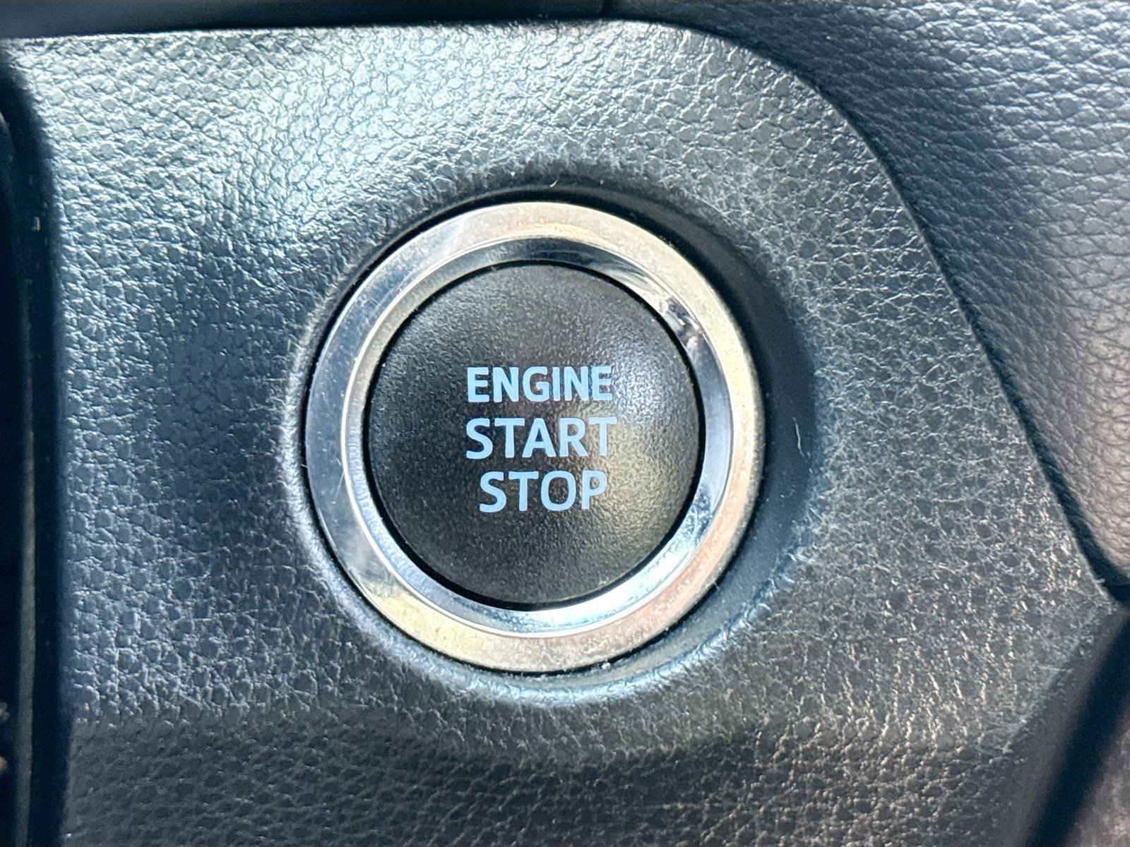 Used 2021 Toyota RAV4 XLE image 9