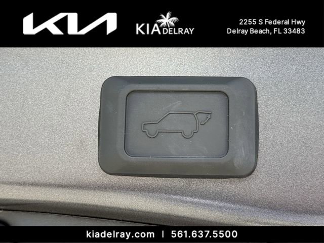 Used 2024 Toyota RAV4 XLE w/ Convenience Package image 9