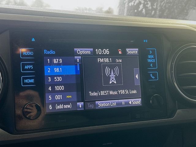 Used 2019 Toyota Tacoma TRD Sport image 11