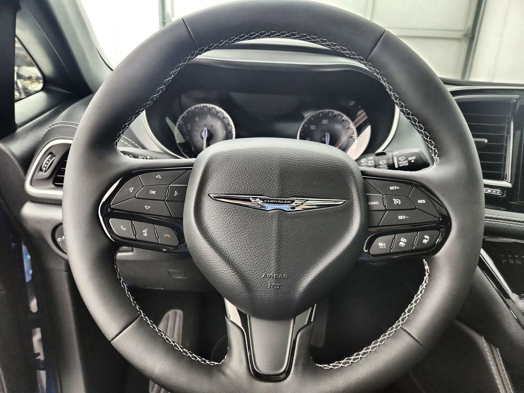 New 2026 Chrysler Pacifica Limited w/ S Appearance Package FWD image 22