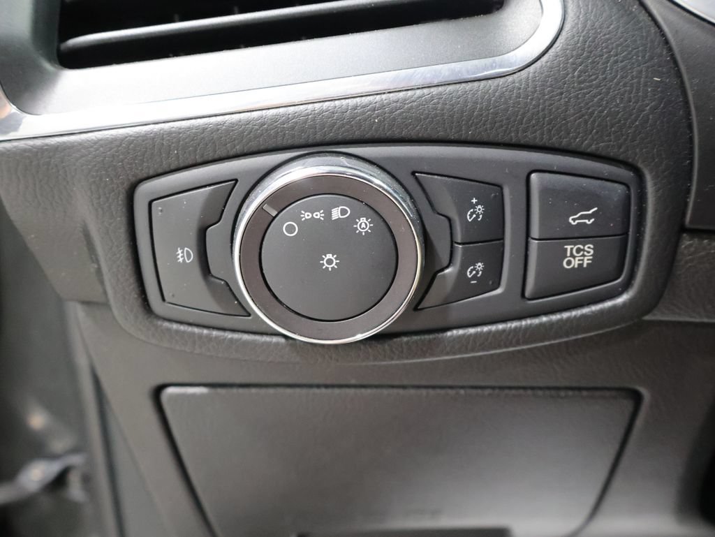 Used 2019 Ford Edge Titanium w/ Cold Weather Package AWD/4WD image 31