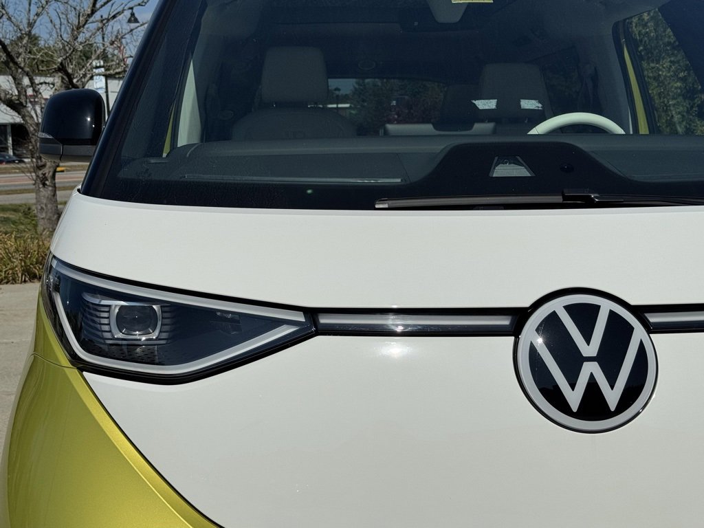New 2025 Volkswagen ID. Buzz 1st Edition image 3