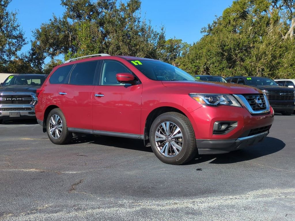 Used 2017 Nissan Pathfinder SL w/ SL Tech Package image 3