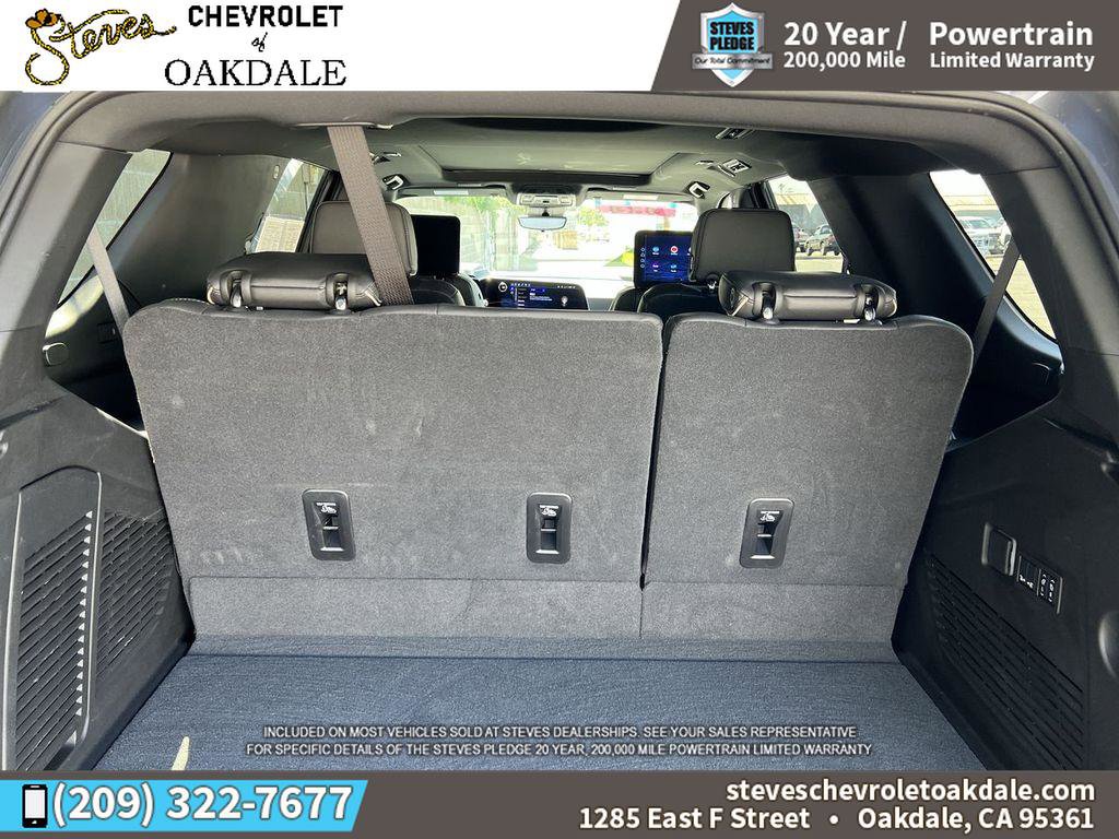 Used 2025 Chevrolet Tahoe Premier AWD/4WD image 31
