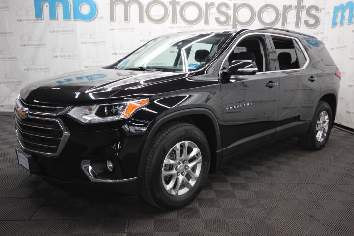 Used 2020 Chevrolet Traverse LT w/ Driver Confidence II Package AWD/4WD image 2