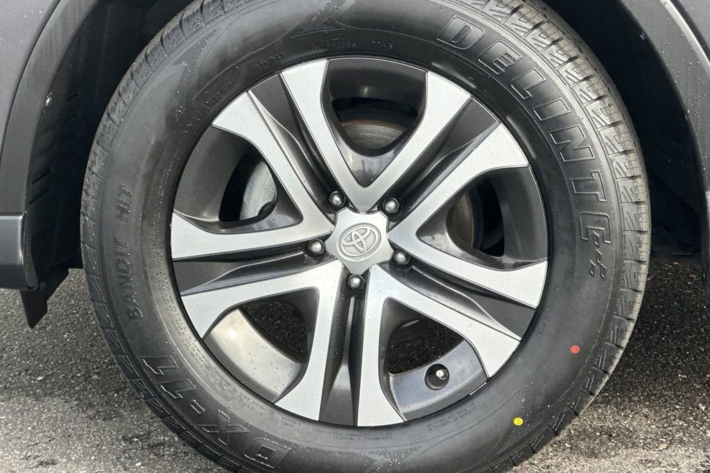 Used 2016 Toyota RAV4 LE image 26