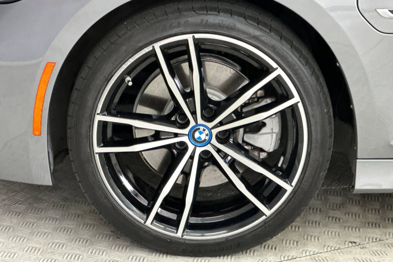 Certified 2023 BMW 330e w/ M Sport Package image 11