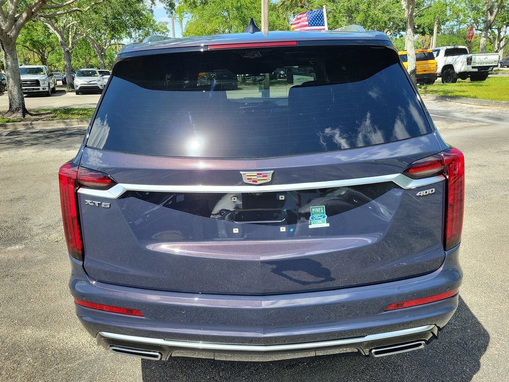 Used 2025 Cadillac XT6 Premium Luxury w/ Technology Package image 4