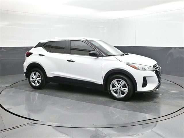 New 2025 Nissan Kicks Play S w/ Interior Electronics Package image 17