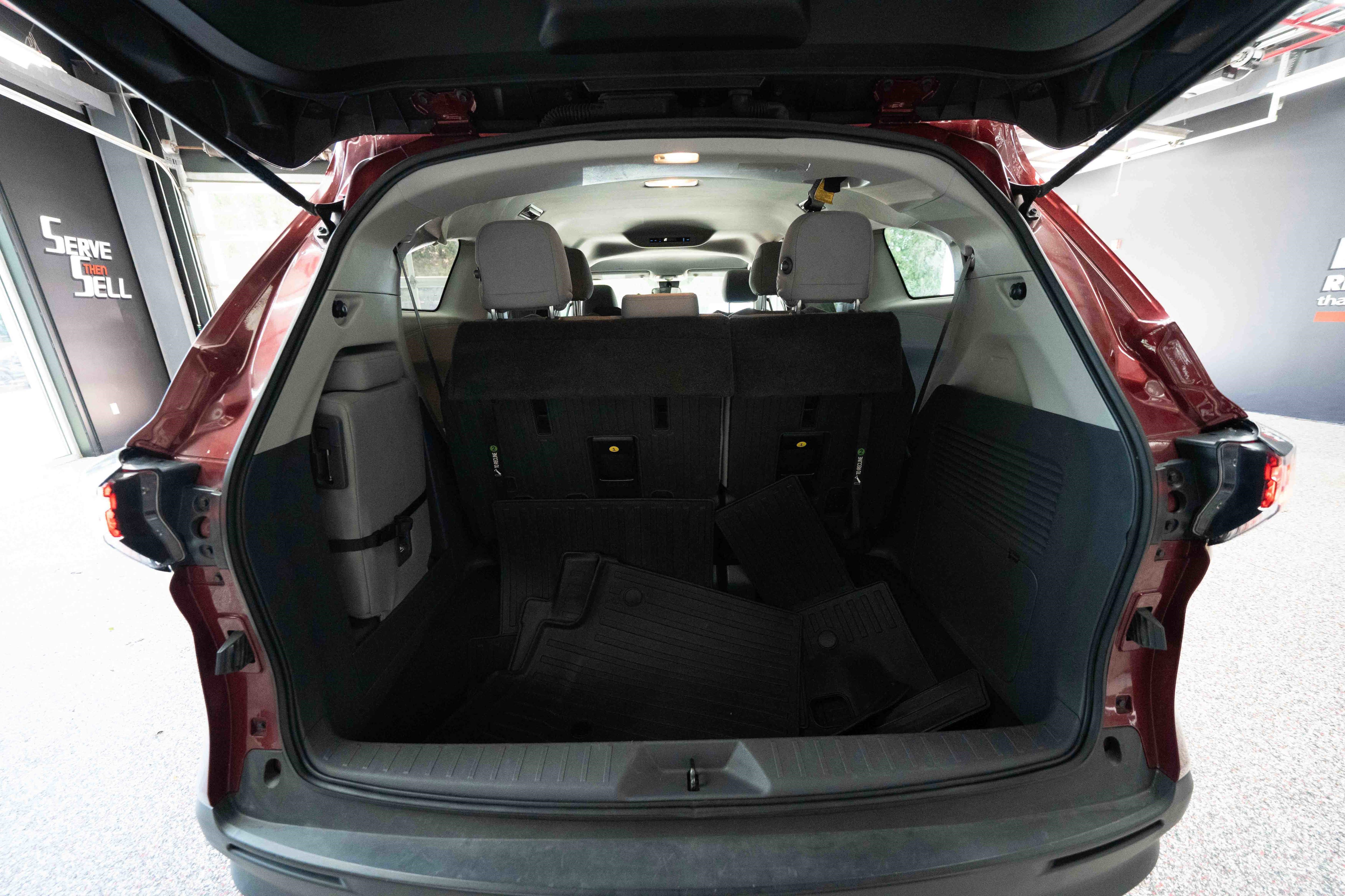 Used 2021 Toyota Sienna LE AWD/4WD image 28