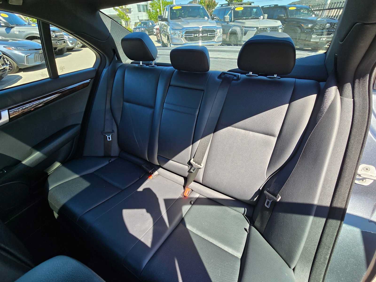 Used 2014 Mercedes-Benz C 250 Sedan image 17