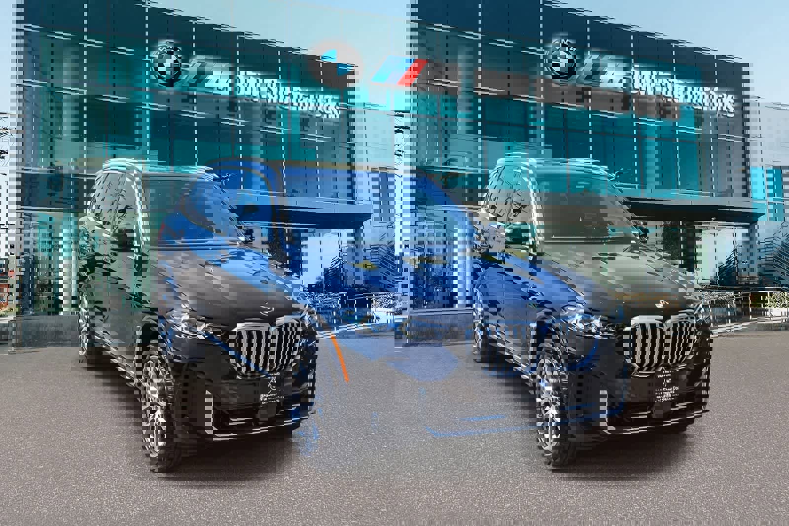 Used 2026 BMW X5 sDrive40i w/ Parking Assistance Package RWD image 3