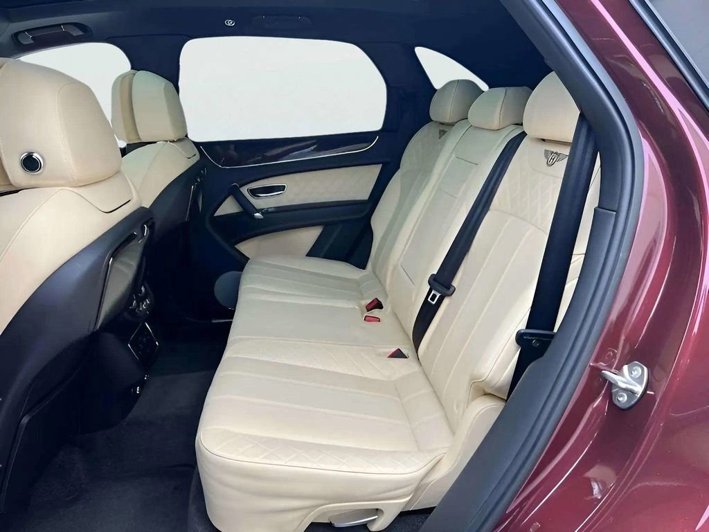Used 2017 Bentley Bentayga image 14