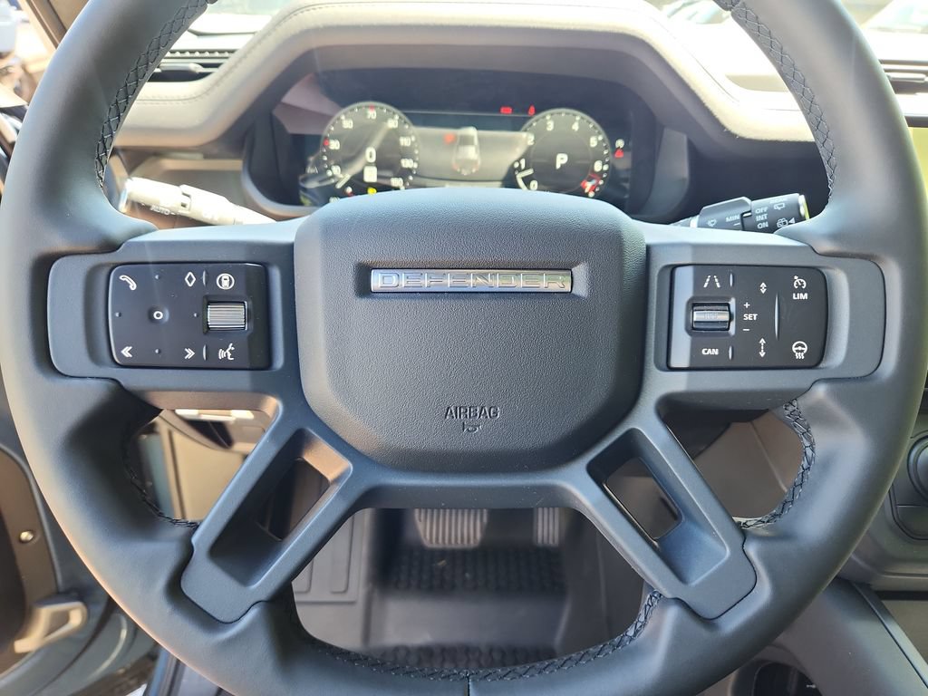 New 2026 Land Rover Defender 110 X-Dynamic SE AWD/4WD image 16