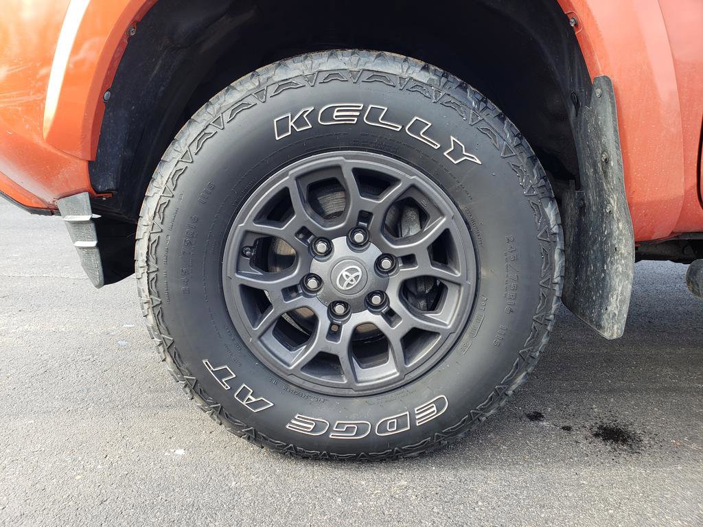 Used 2017 Toyota Tacoma SR5 w/ Tow Package image 20