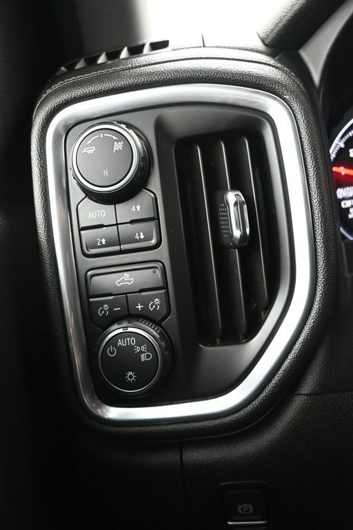 Used 2019 Chevrolet Silverado 1500 LT w/ All-Star Edition image 15