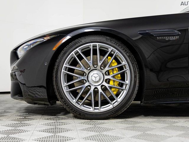 Used 2022 Mercedes-Benz SL 63 AMG 4MATIC w/ Driver Assistance Package image 29