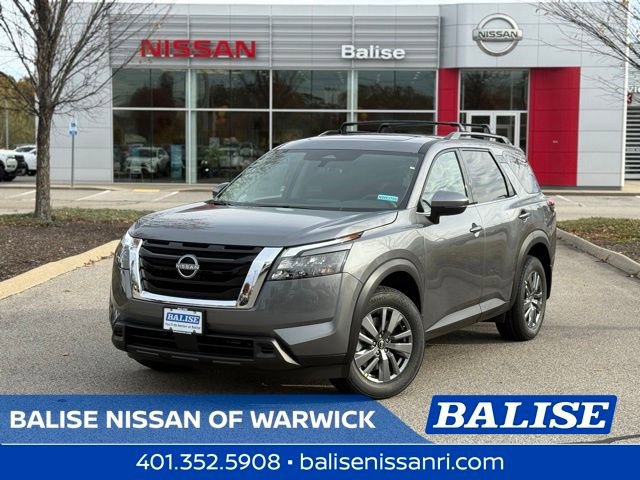 New 2025 Nissan Pathfinder SV w/ SV Premium Package