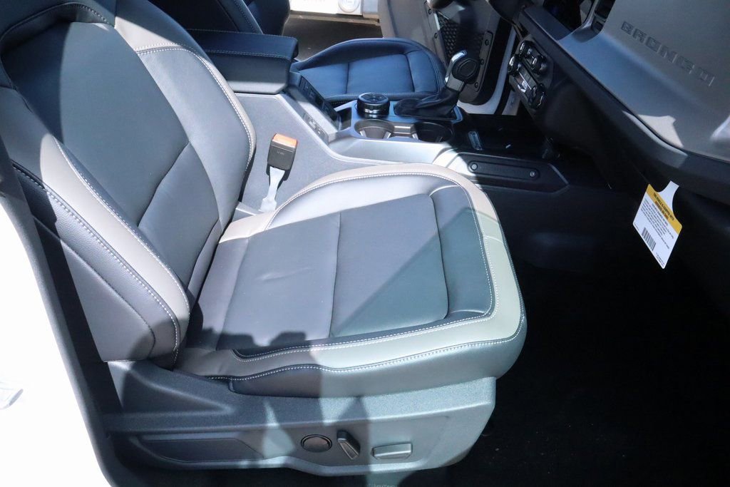 New 2025 Ford Bronco Outer Banks image 15