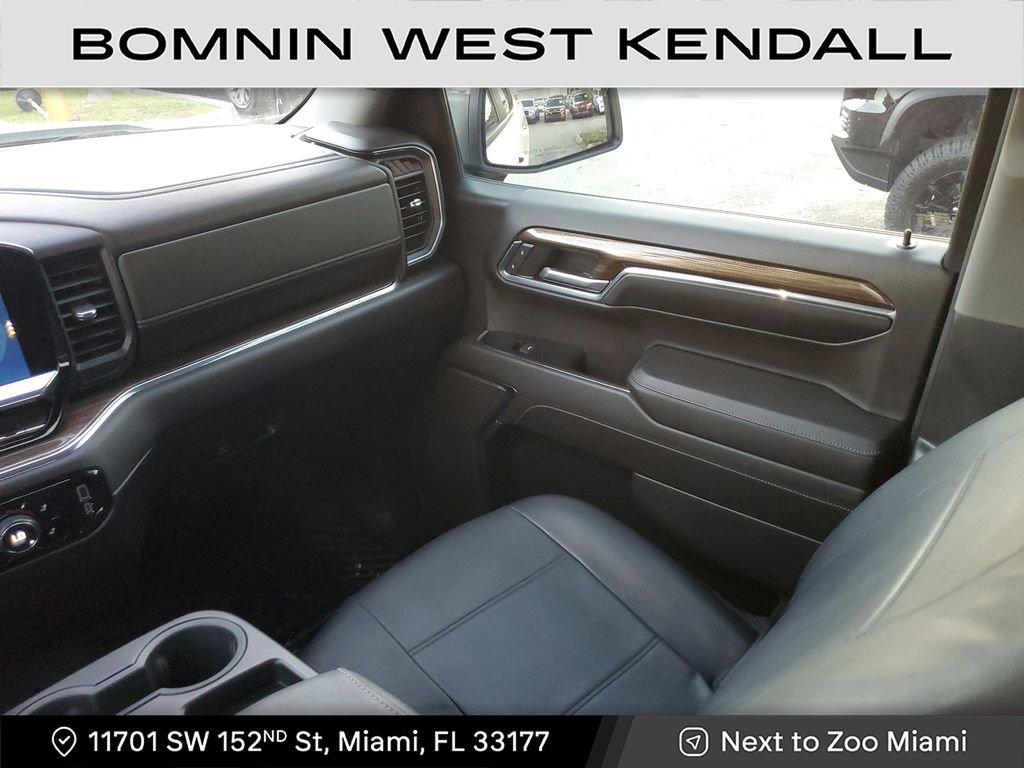 Used 2024 Chevrolet Silverado 1500 LT image 14