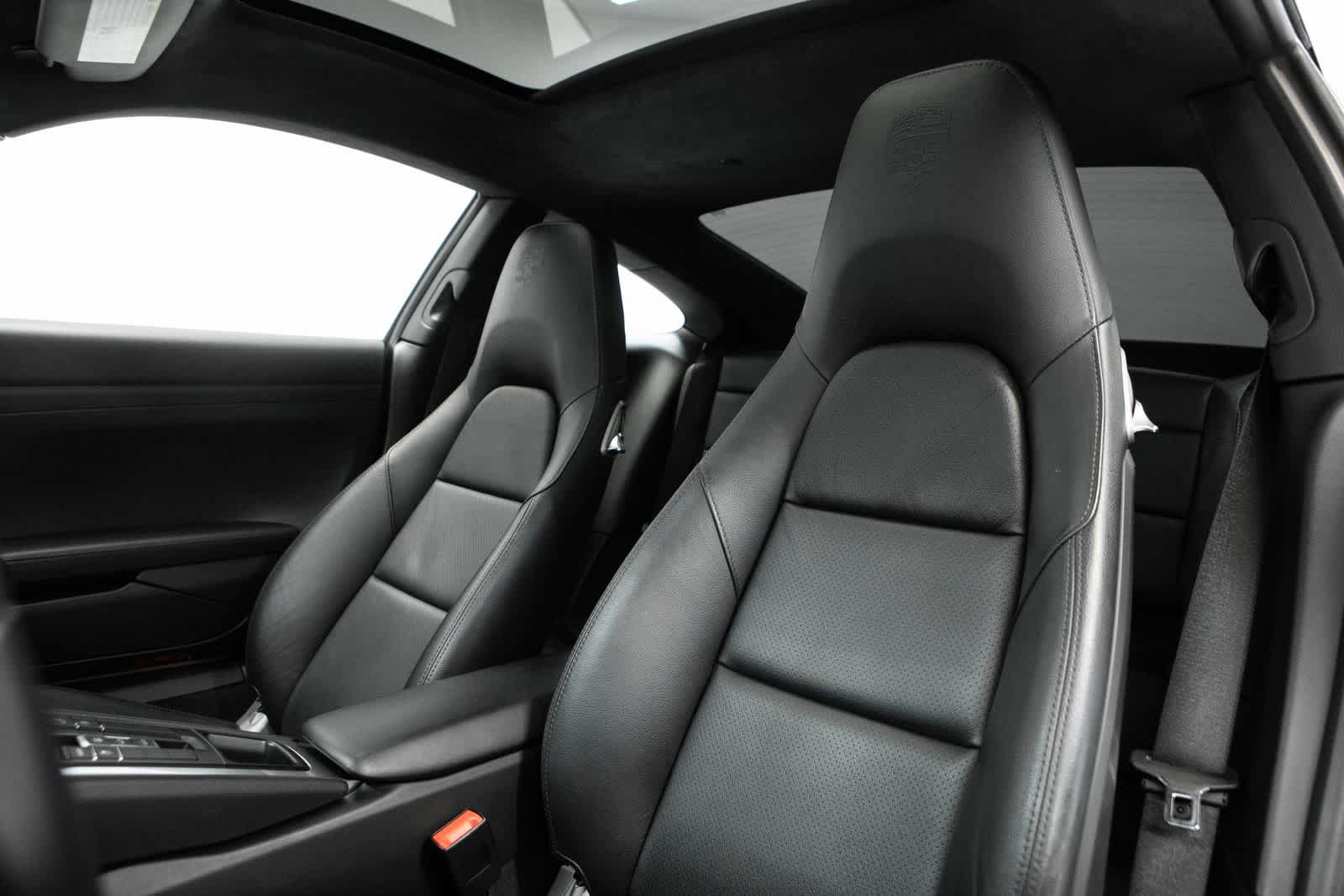 Certified 2016 Porsche 911 Carrera RWD image 5