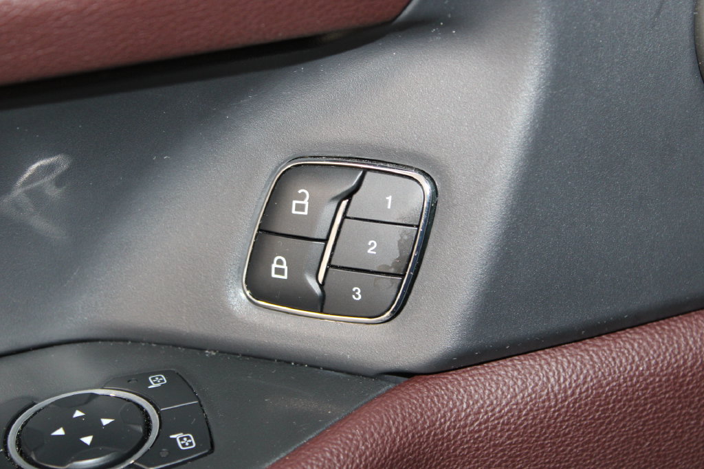 Used 2024 Ford Expedition Limited RWD image 44
