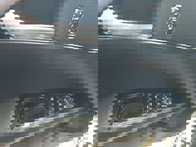 Used 2014 Ford Fusion SE w/ Equipment Group 201A image 17