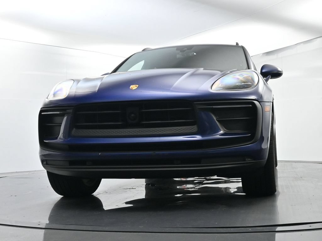 Certified 2024 Porsche Macan AWD/4WD image 55