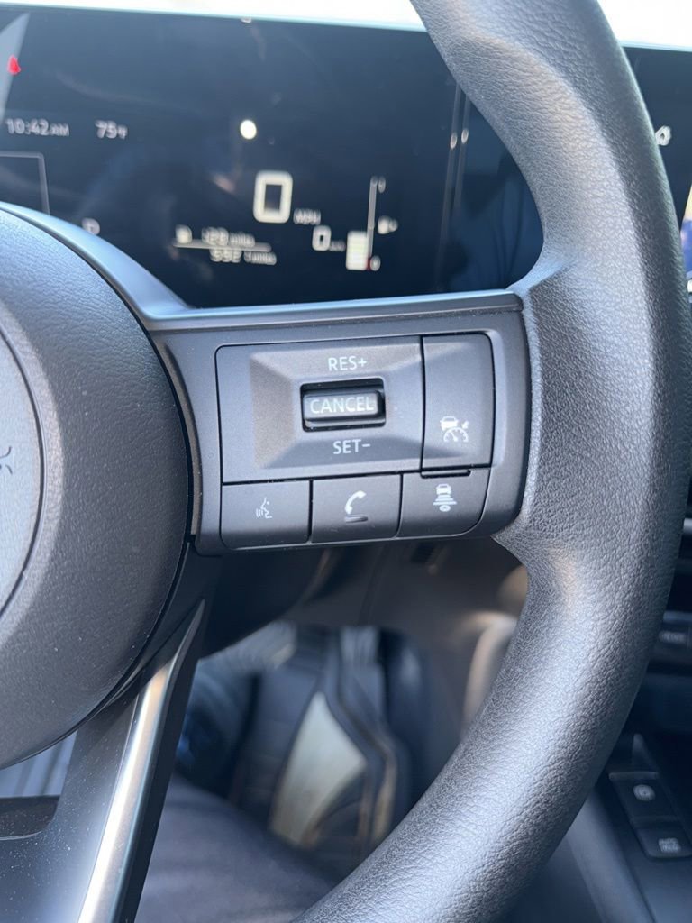 Used 2026 Nissan Kicks SV FWD image 21