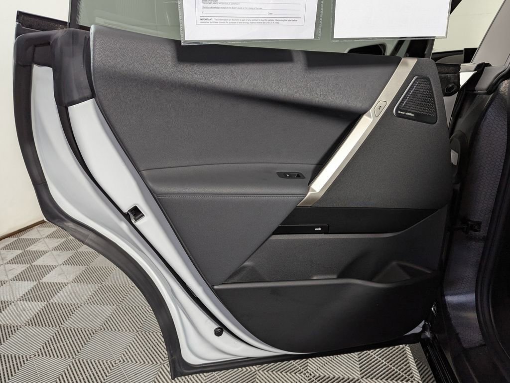 Certified 2023 BMW iX M60 w/ Executive Package image 49