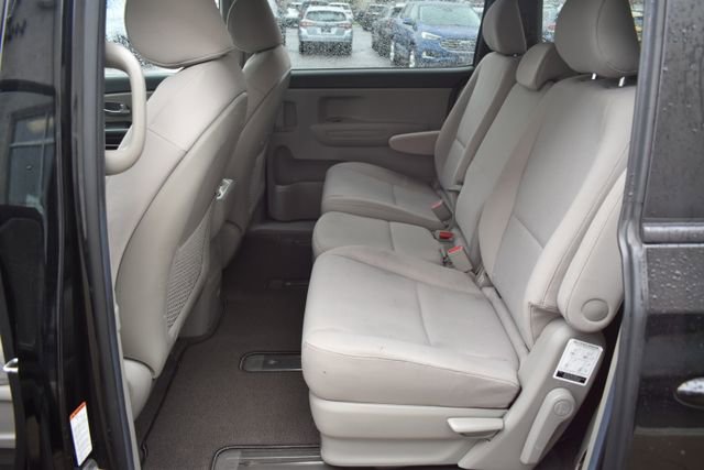 Used 2019 Kia Sedona LX image 29