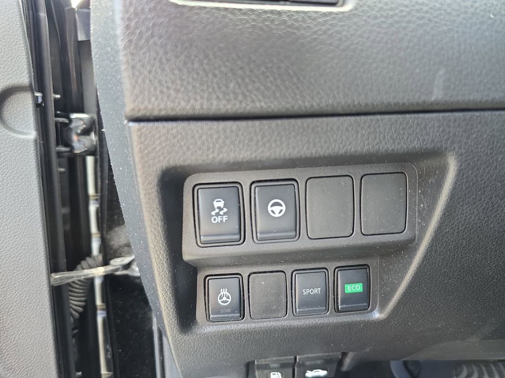 Used 2020 Nissan Rogue Sport SL image 18