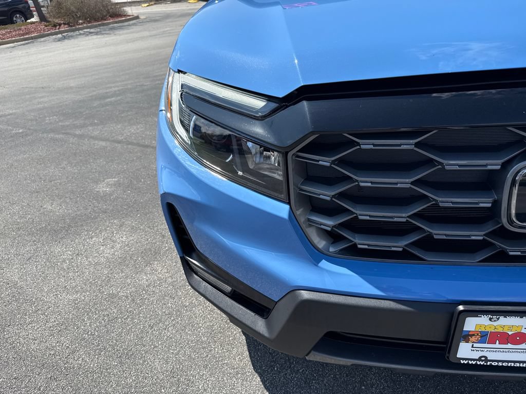 Certified 2025 Honda Passport TrailSport image 42