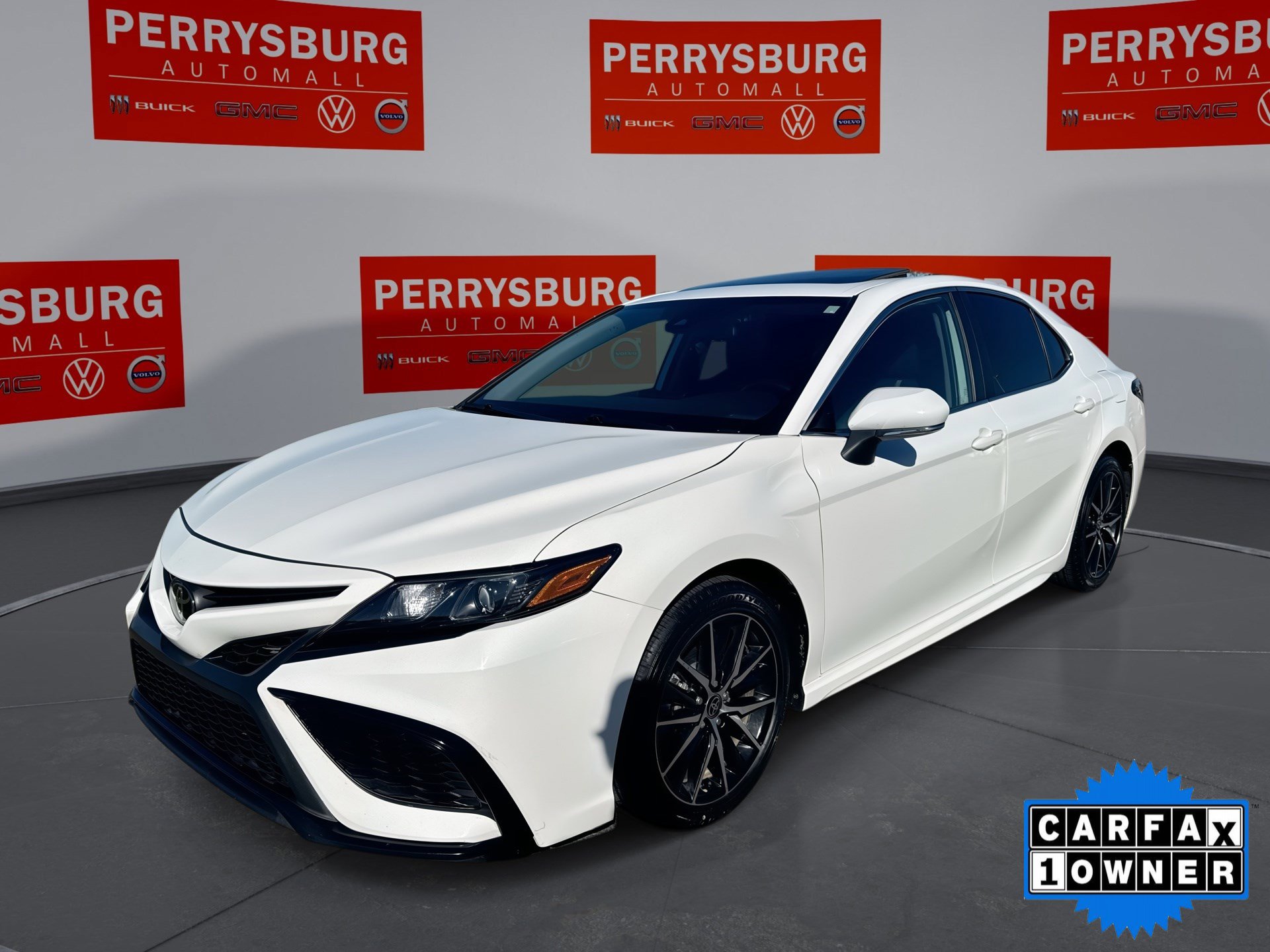 Used 2023 Toyota Camry SE w/ Cold Weather Package