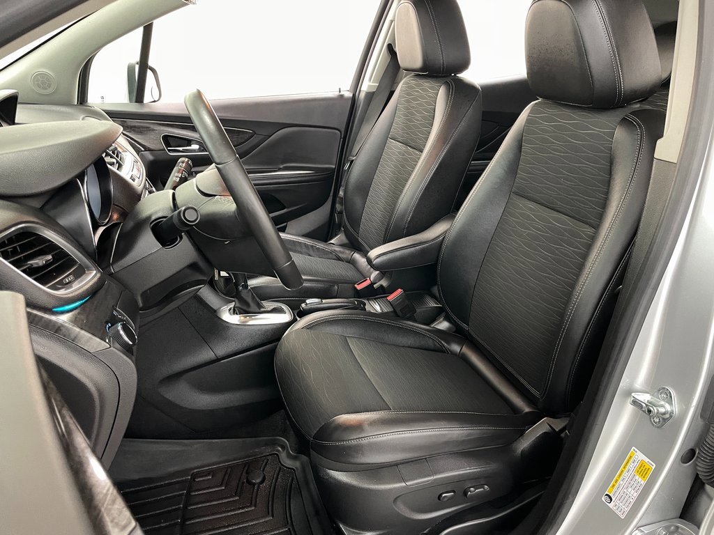 Used 2015 Buick Encore AWD image 18