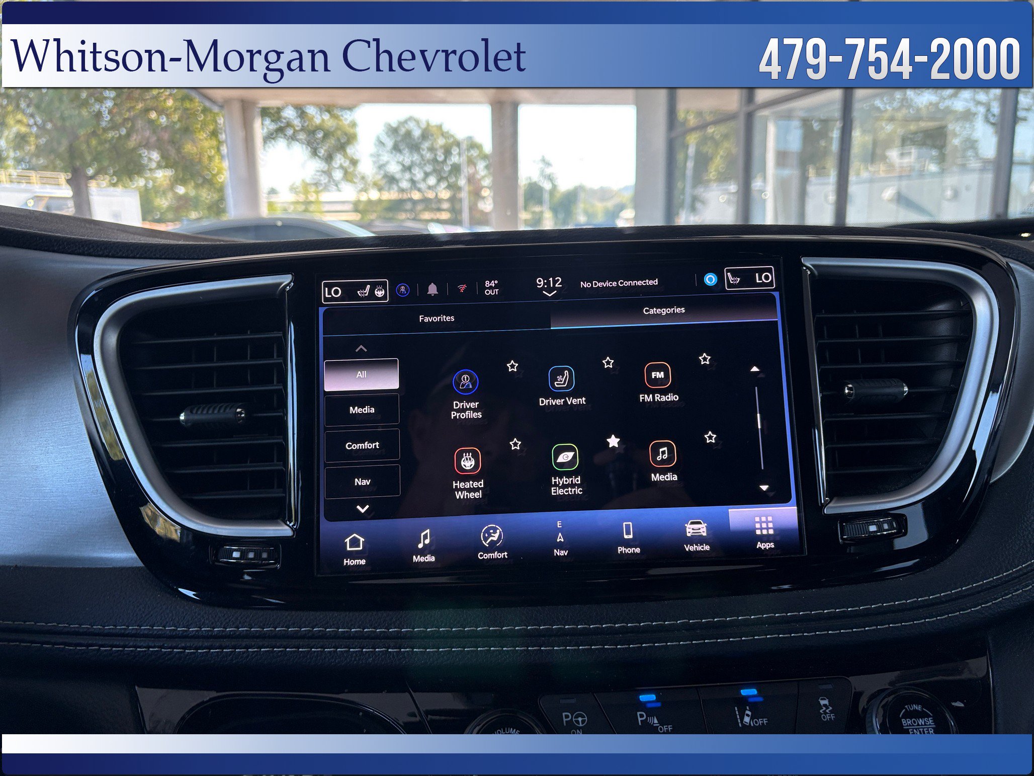 Used 2024 Chrysler Pacifica Premium FWD image 24