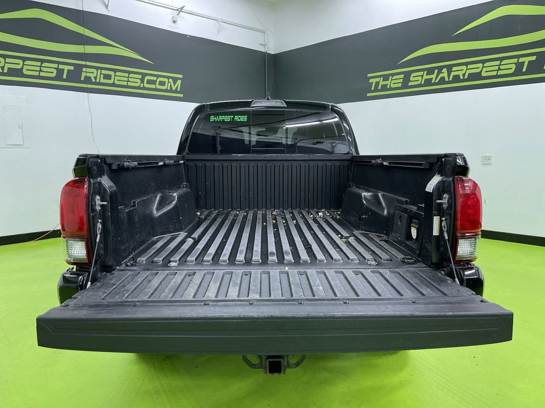Used 2019 Toyota Tacoma TRD Sport image 9