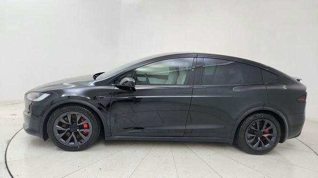 Used 2024 Tesla Model X Plaid image 3