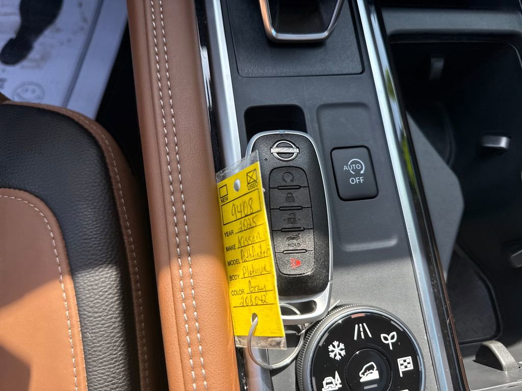 Used 2025 Nissan Pathfinder Platinum w/ Cargo Package image 32