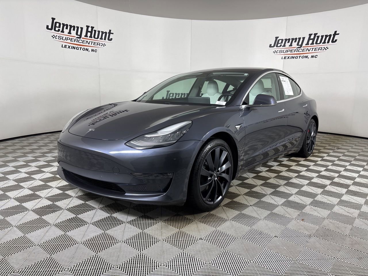 Used 2020 Tesla Model 3 Performance image 1