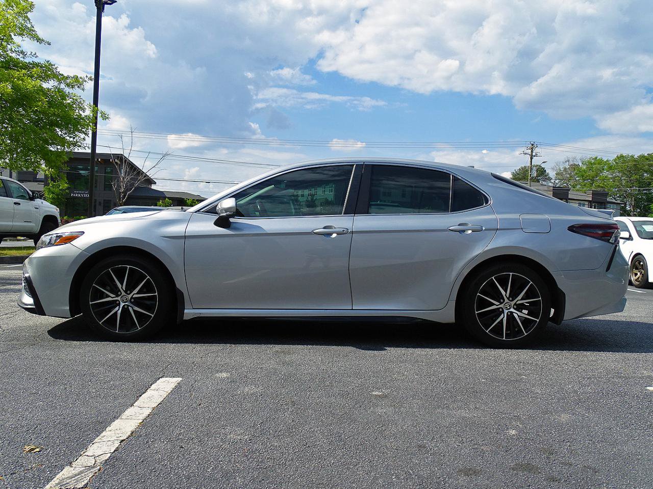 Used 2023 Toyota Camry SE FWD image 12