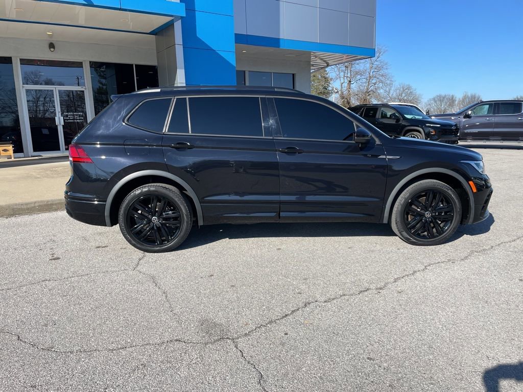 Used 2022 Volkswagen Tiguan SE R-Line image 51