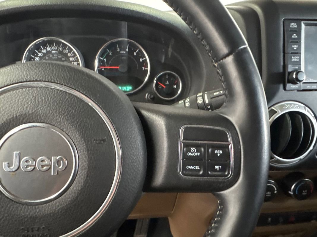 Used 2015 Jeep Wrangler Sahara image 12