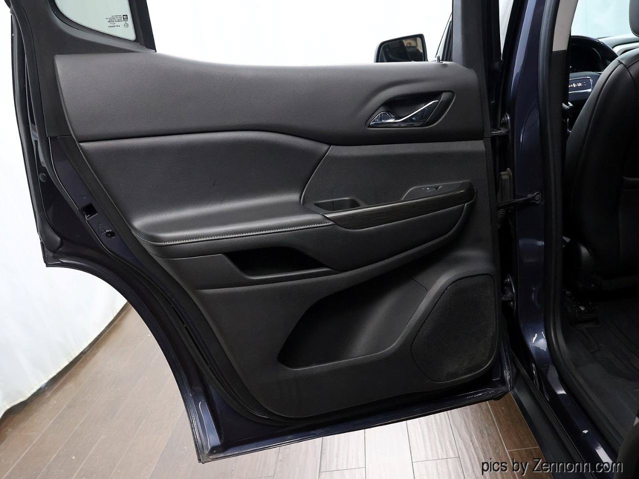 Used 2019 GMC Acadia SLT AWD/4WD image 28