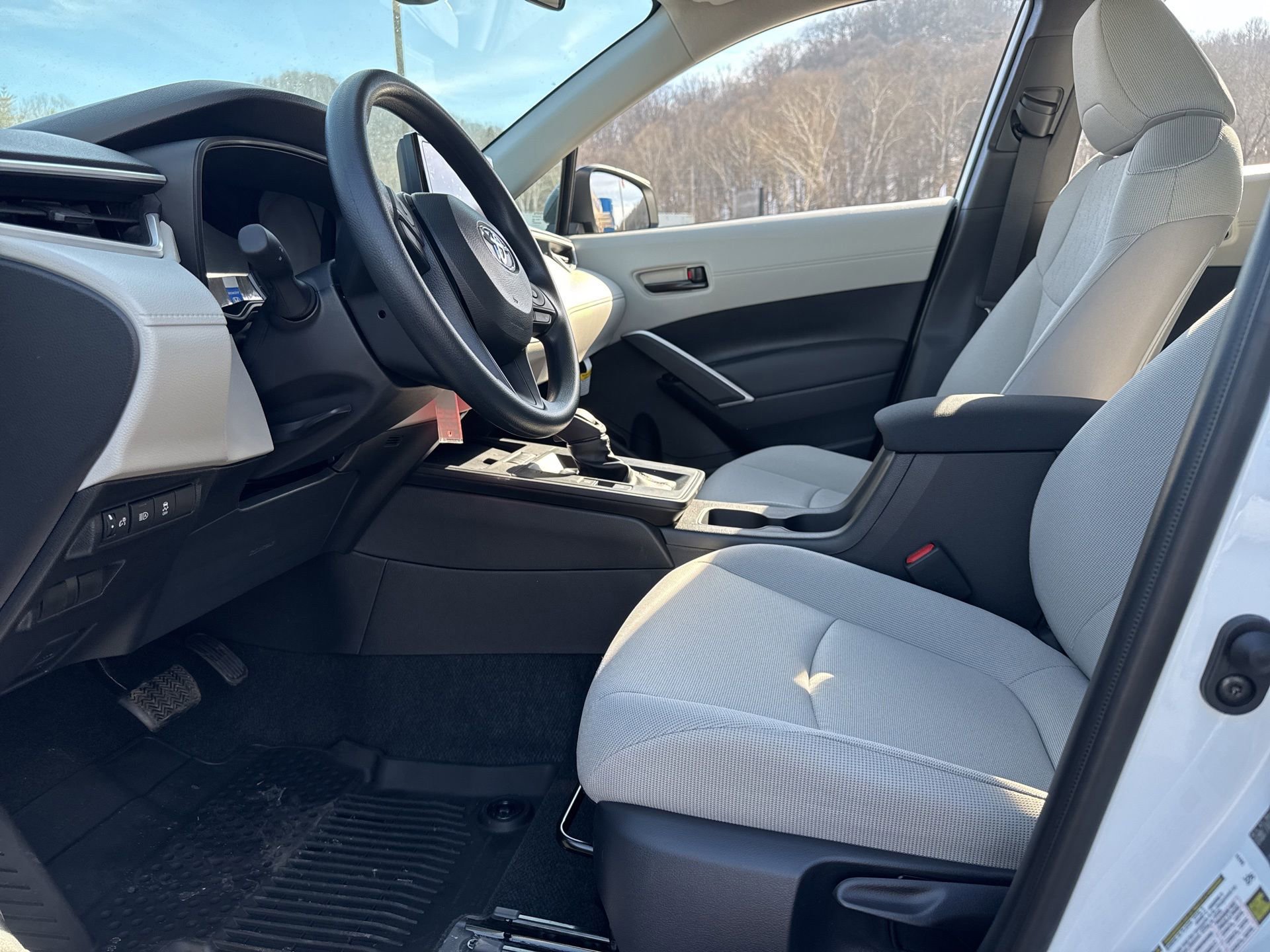 New 2026 Toyota Corolla Cross L image 28