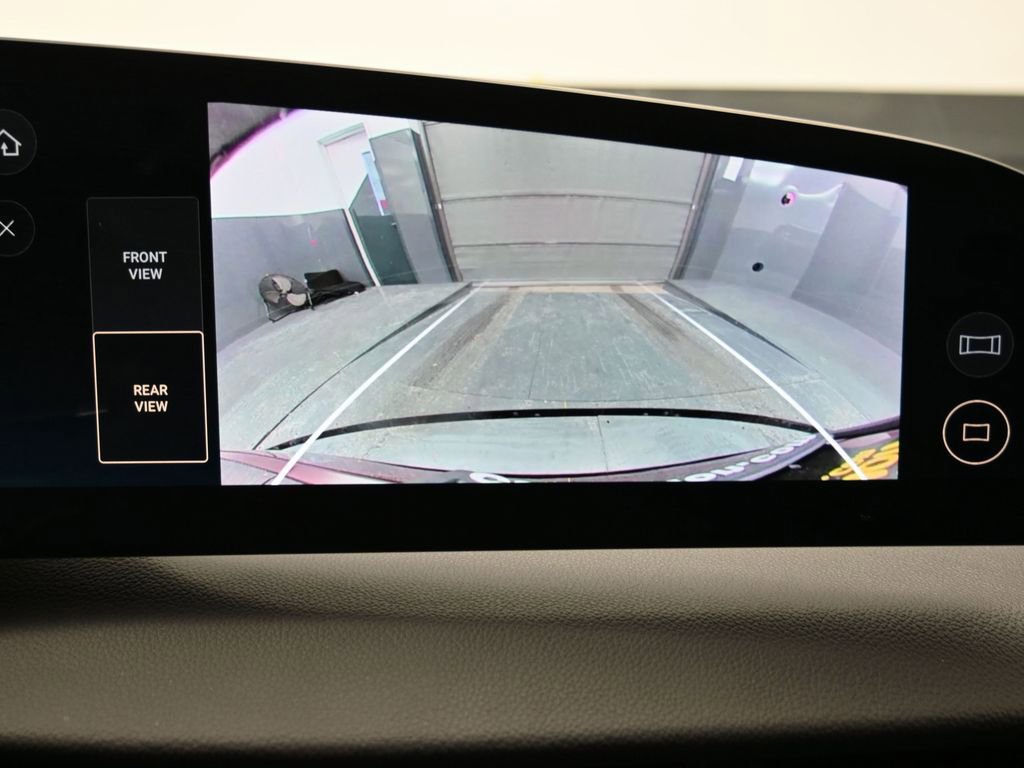 Used 2024 Lucid Air Touring image 22